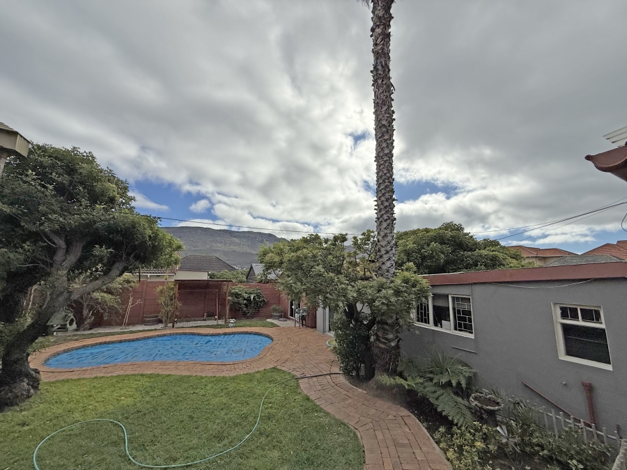 3 Bedroom Property for Sale in Fish Hoek Western Cape
